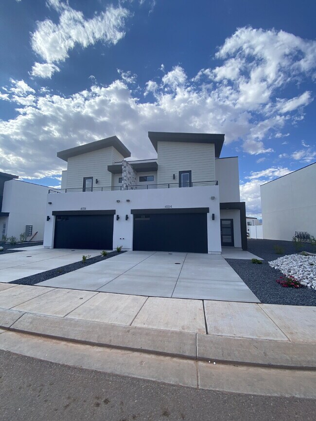 4138 Baywood Dr in Washington, UT - Building Photo - Building Photo