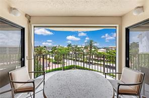 3215 Gulf Shore Blvd N-Unit -211N in Naples, FL - Building Photo - Building Photo