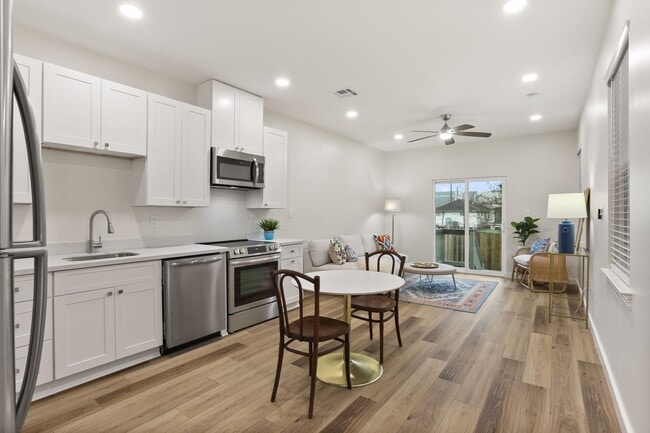 2918 Mandeville St in New Orleans, LA - Building Photo - Building Photo