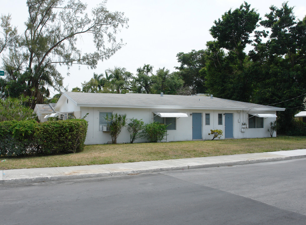 301 Lauderdale Trl in Fort Lauderdale, FL - Foto de edificio