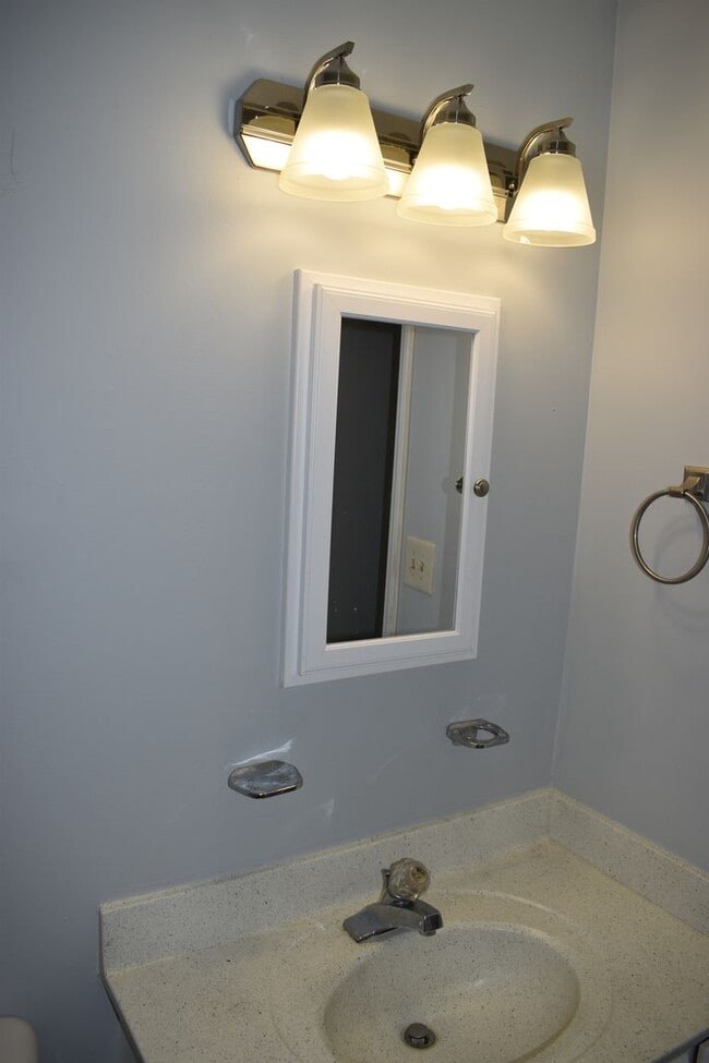 2146 Charles St in Durham, NC - Building Photo - Building Photo