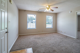 Whispering Hills Apartments in Oak Grove, KY - Building Photo - Interior Photo