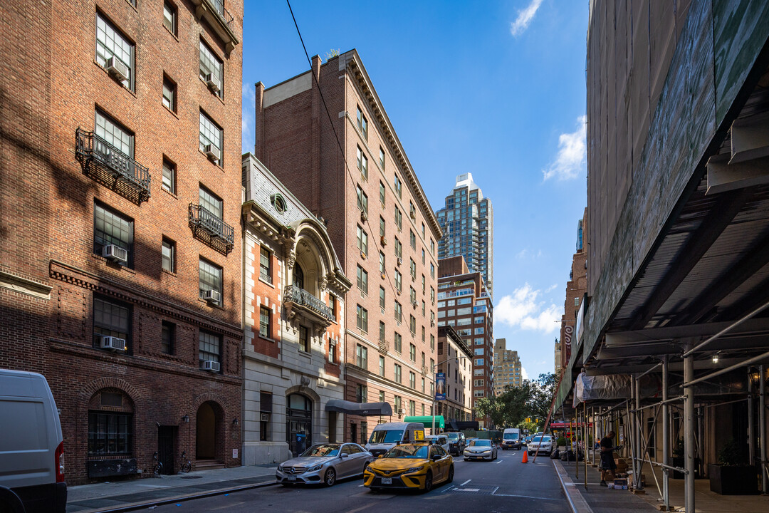 125 E 63rd St in New York, NY - Foto de edificio