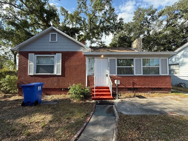property at 930 20th Ave S