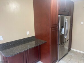 22B Troy Dr in Springfield, NJ - Building Photo - Building Photo