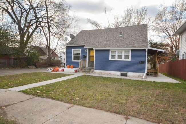 property at 226 11th St SE