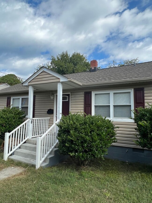 1226 Virgilina Ave in Norfolk, VA - Building Photo - Building Photo