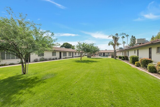 Beautiful Boutique Community in Tempe, AZ - Foto de edificio - Building Photo