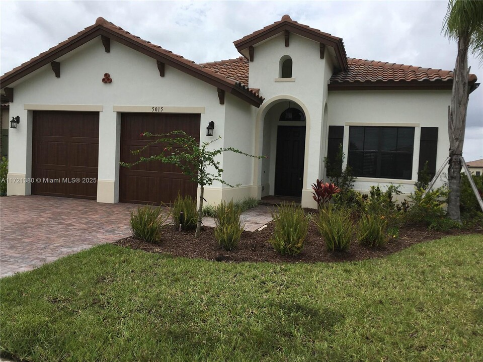 5015 Milano St in Ave Maria, FL - Building Photo