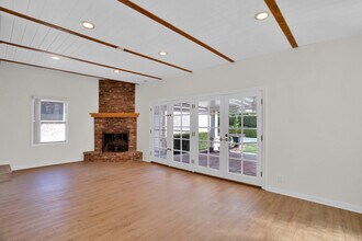 746 N Catalina St in Burbank, CA - Building Photo - Building Photo