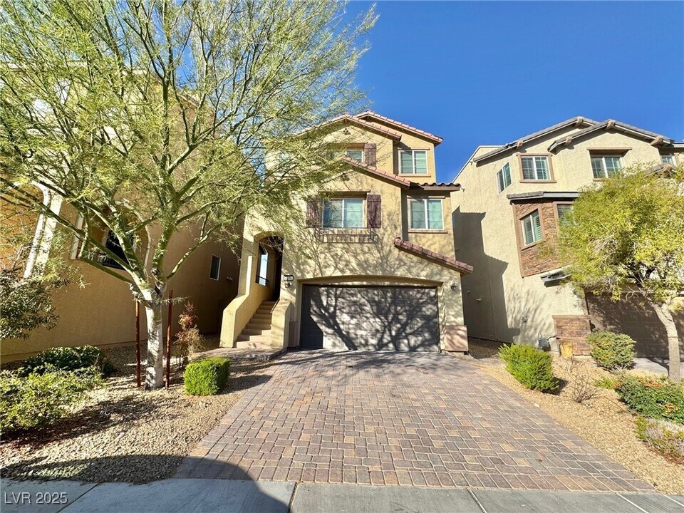 7304 Sterling Rock Ave in Las Vegas, NV - Building Photo
