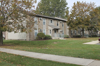 Kingsfield Apartments in Plano, IL - Building Photo - Building Photo