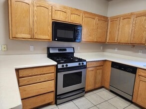 1735 Avenida Real in Albuquerque, NM - Building Photo - Building Photo