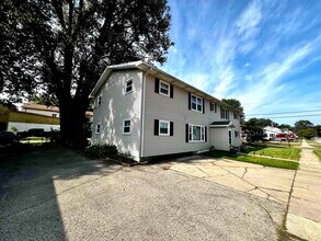 219 4th Ave, Unit Unit 1 in New Glarus, WI - Building Photo - Building Photo
