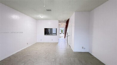 870 NE 212th Terrace in Miami, FL - Building Photo - Building Photo