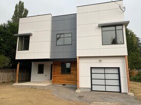 1709 30th St in Bellingham, WA - Building Photo