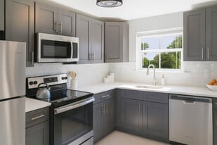 The Highland Collection in Highland Park, NJ - Building Photo