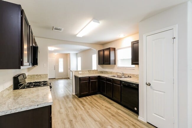 2722 Madison Ct in Conroe, TX - Building Photo - Building Photo
