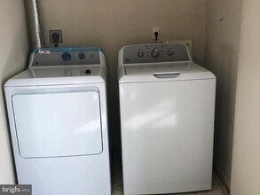 2 Catalpa Ct in Baltimore, MD - Building Photo - Building Photo