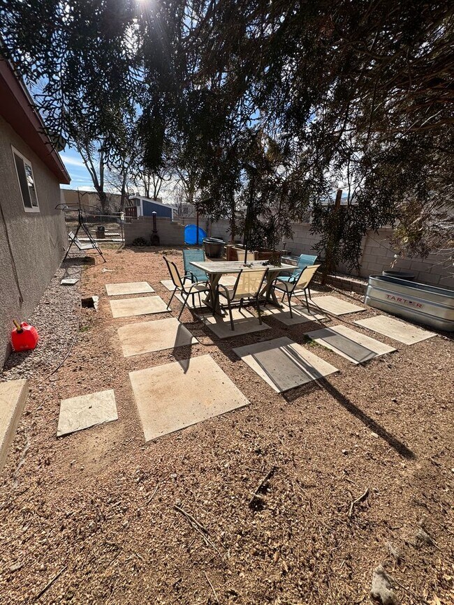 410 Solar Rd NW in Albuquerque, NM - Building Photo - Building Photo