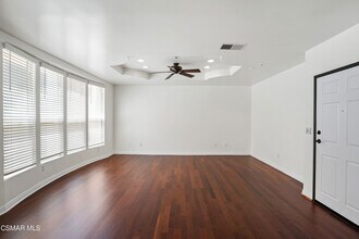 5224 Corteen Pl in Los Angeles, CA - Building Photo - Building Photo