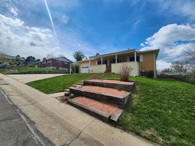 12347 W Arizona Ave in Lakewood, CO - Building Photo - Building Photo