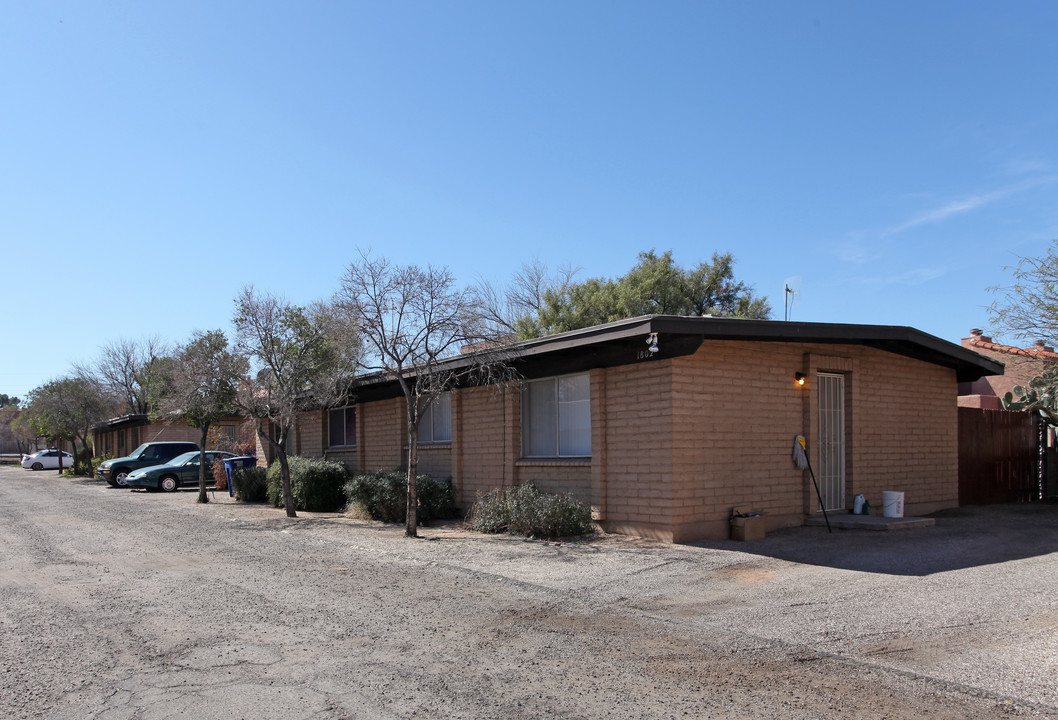 Campbell Plaza Apartments in Tucson, AZ - Foto de edificio