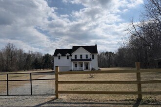 4760 Belroi Green Cir in Gloucester, VA - Building Photo - Building Photo