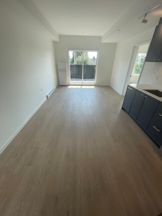 1807 Larch St in Vancouver, BC - Building Photo - Building Photo