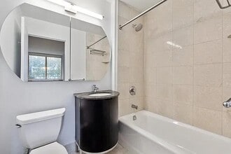 10 E 29th St in New York, NY - Building Photo - Building Photo
