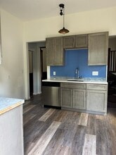 240 West Ave, Unit front in Buffalo, NY - Building Photo - Building Photo