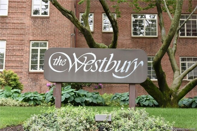 20 Outlook Ave in West Hartford, CT - Building Photo - Building Photo