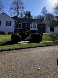 10 Sumac Cir in Holden, MA - Foto de edificio - Building Photo