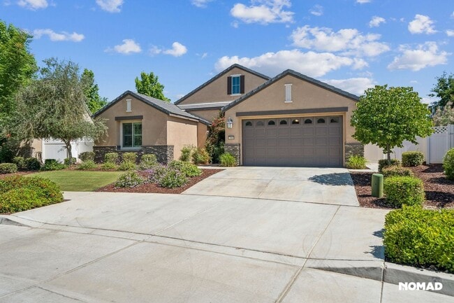 13000 Pemberley Passage Ave in Bakersfield, CA - Building Photo - Building Photo