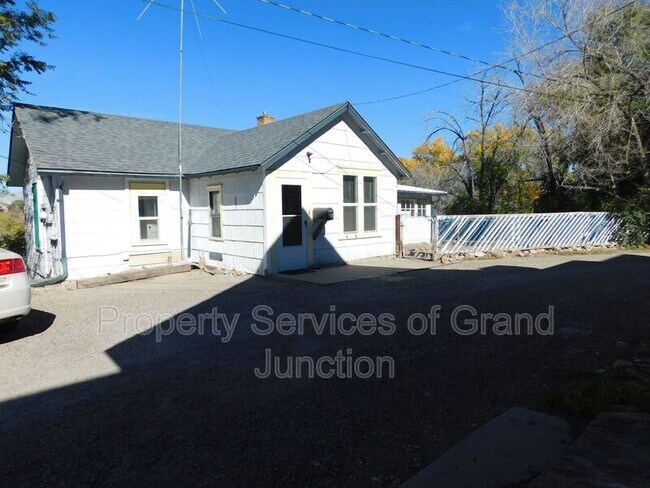 2626 Patterson Rd in Grand Junction, CO - Building Photo - Building Photo