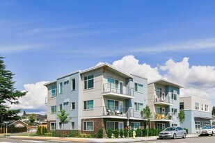 303 Edmonds St, Unit 302 in Edmonds, WA - Building Photo