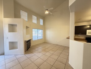 74 Belle Maison Ave in Las Vegas, NV - Building Photo - Building Photo