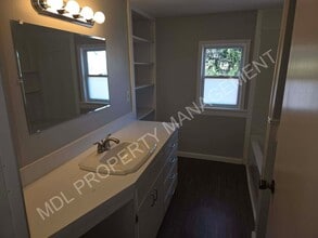 409 N Dean St in Bay City, MI - Building Photo - Building Photo