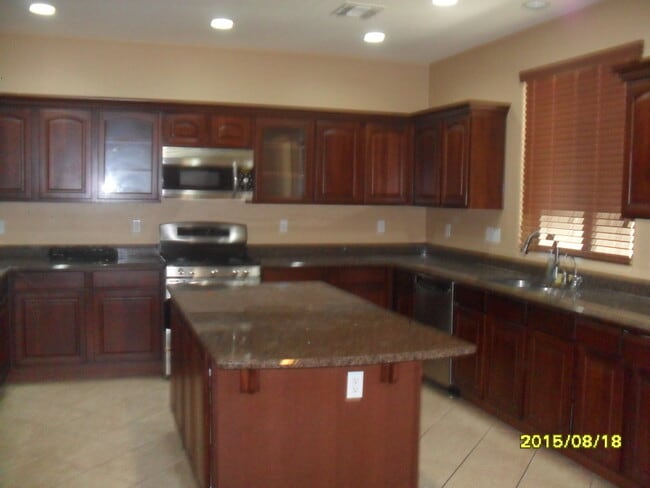 751 West Camino Tunera in Sahuarita, AZ - Building Photo - Building Photo