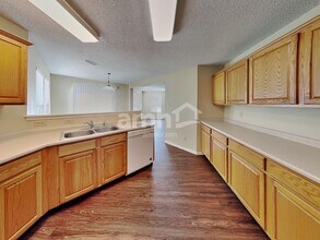 711 Thornwood Ct in Avon, IN - Building Photo - Building Photo