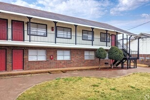 Magnolia Garden in Texarkana, TX - Building Photo