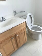 124 Shippan Avenue Ext, Unit 2 in Stamford, CT - Foto de edificio - Building Photo