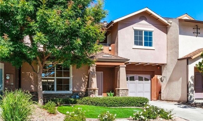 property at 1142 Galeria Cir