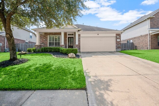 property at 14707 Oaks Crossing Ln