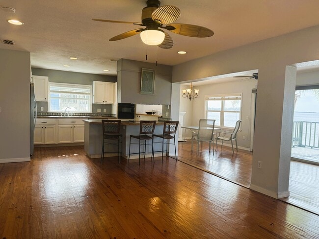 1462 N Crooked Lake Dr in Babson Park, FL - Building Photo - Building Photo