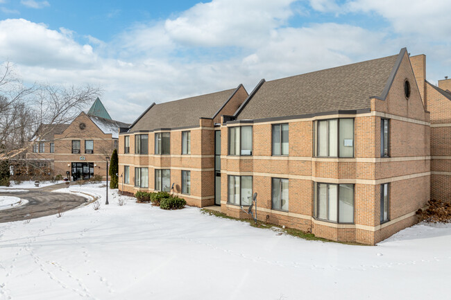 Heritage Village of Holt - a 55+ Community in Holt, MI - Foto de edificio - Building Photo