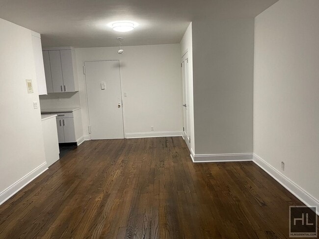 E 88th St in New York, NY - Foto de edificio - Building Photo