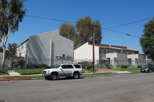 Foster Avenue Apartments