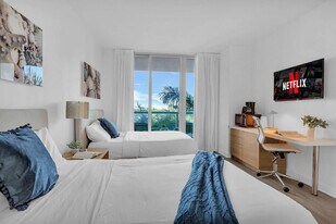 2602 E Hallandale Beach Blvd, Unit ID1389782P in Hallandale Beach, FL - Building Photo