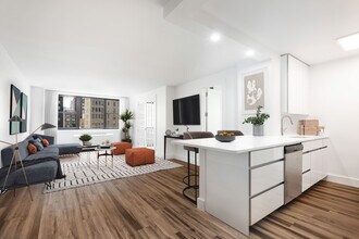 Park Towers South in New York, NY - Foto de edificio - Building Photo
